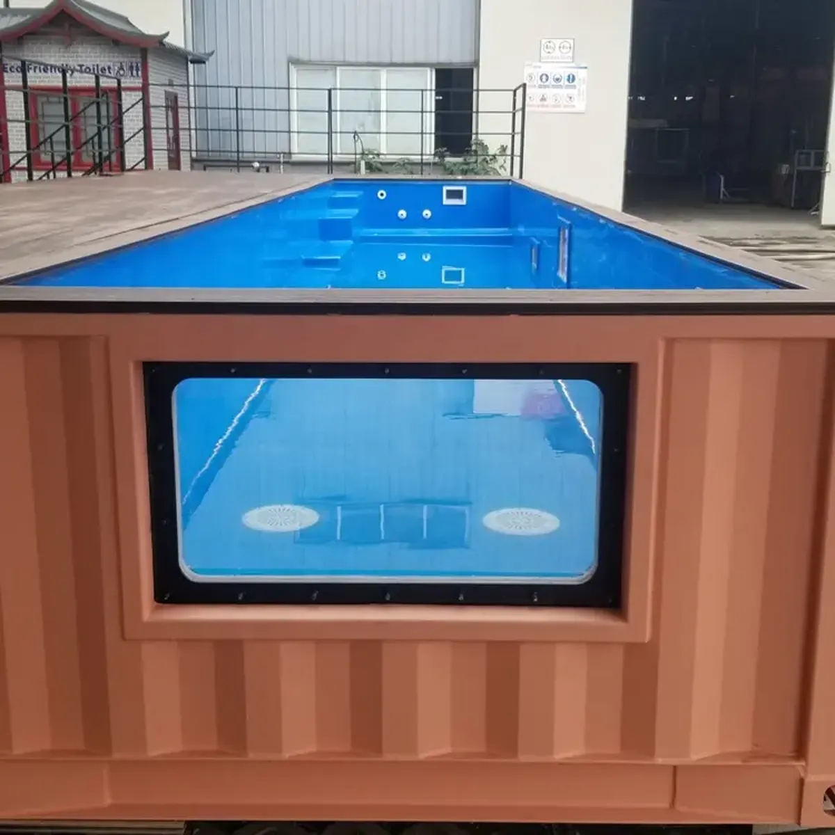 Contenedor de piscina SP02 de 11,8 m con revestimiento de fibra de vidrio